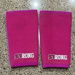 Mark Bell Slingshot knee sleeves small weight lifting 7mm